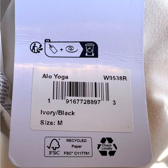 NWT ALO Yoga Airbrush Streamlined Bra Tank medium m - Picture 10 of 12